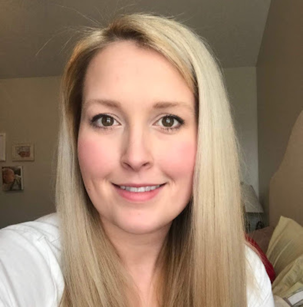 Meet your Posher, Elizabeth